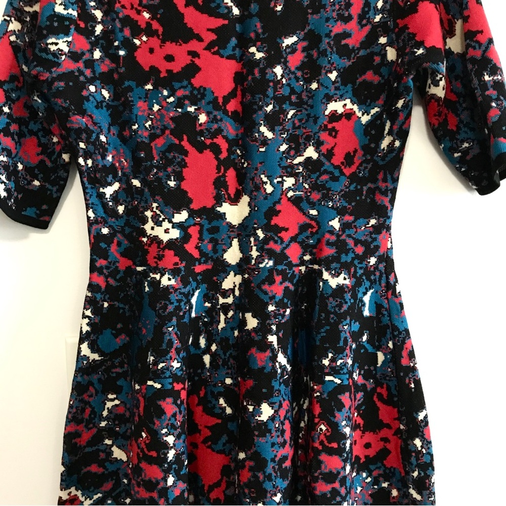 Floral Patterned Dress - Picture 8 of 10